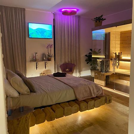 Love Space Sensory Spa & Relax Suite Santa Maria delle Mole Kültér fotó