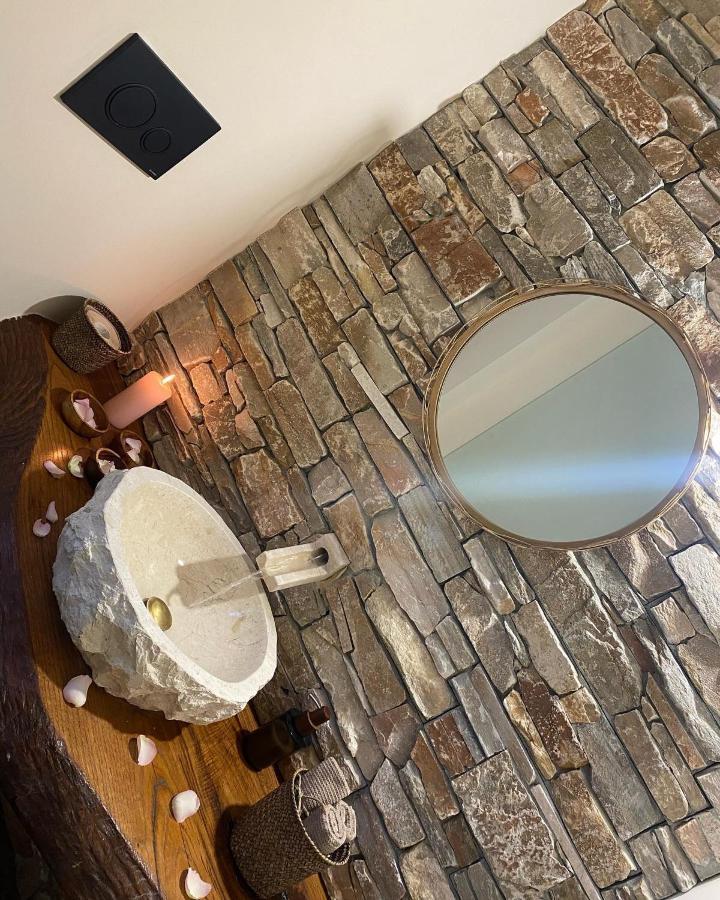 Love Space Sensory Spa & Relax Suite Santa Maria delle Mole Kültér fotó