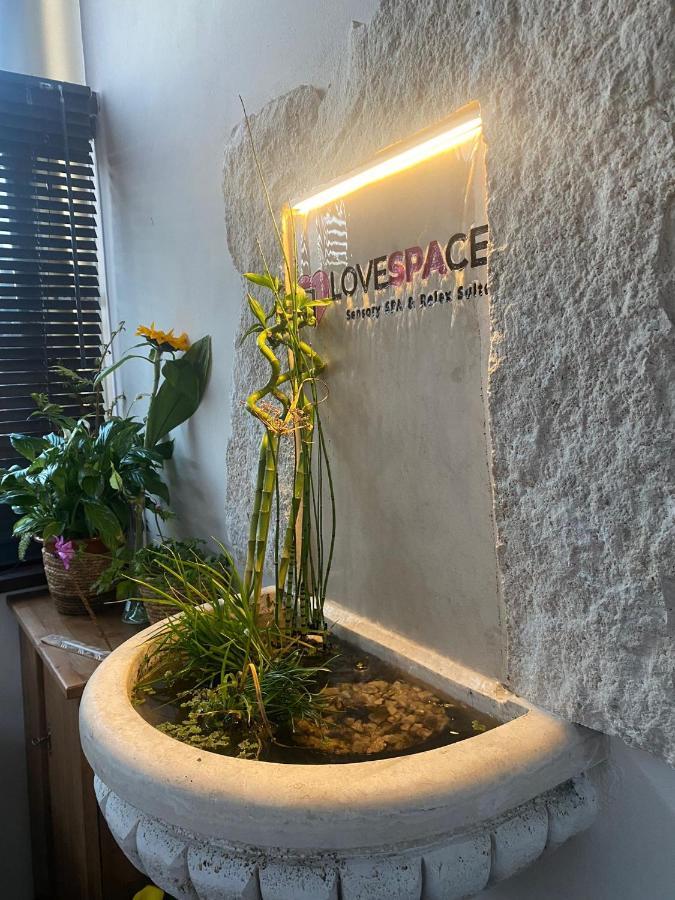 Love Space Sensory Spa & Relax Suite Santa Maria delle Mole Kültér fotó